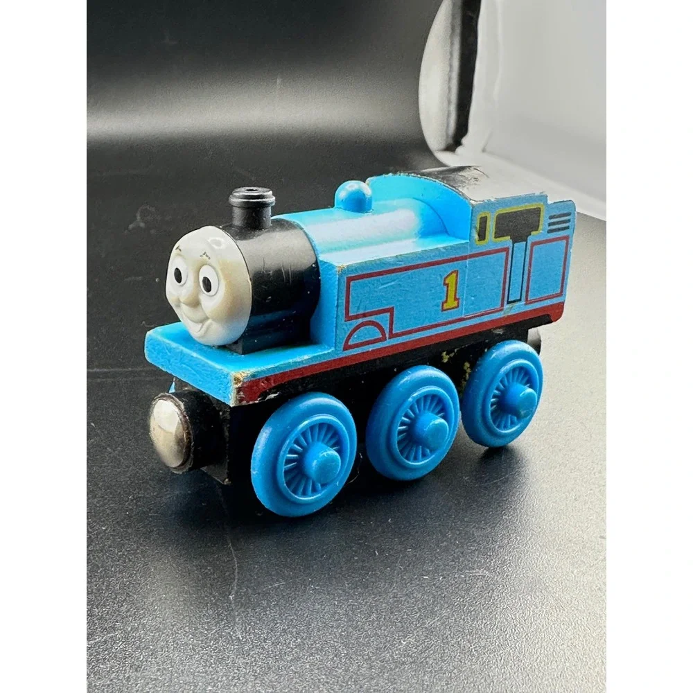 Thomas the Tank Engine Wooden Railway Train 2002 Gullane Blue No 1 Magnetic Toy
